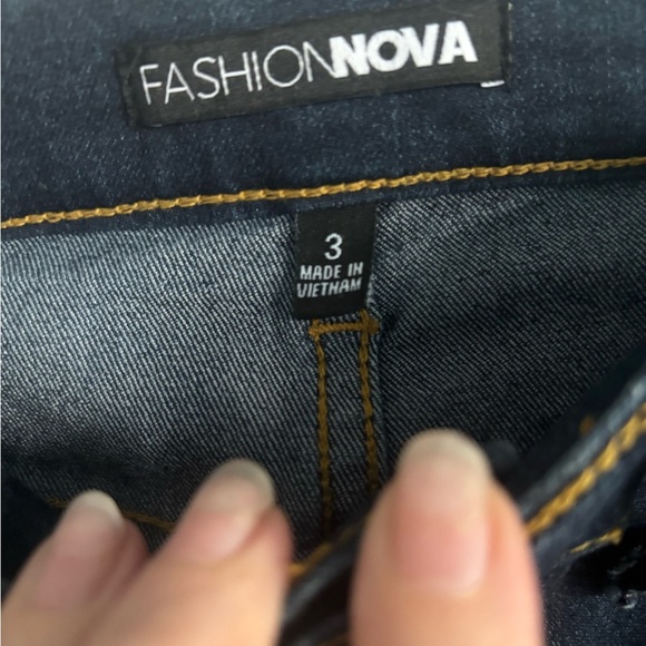 Fashion Nova Blue Flare Wide Leg Jeans - Picture 2 of 4